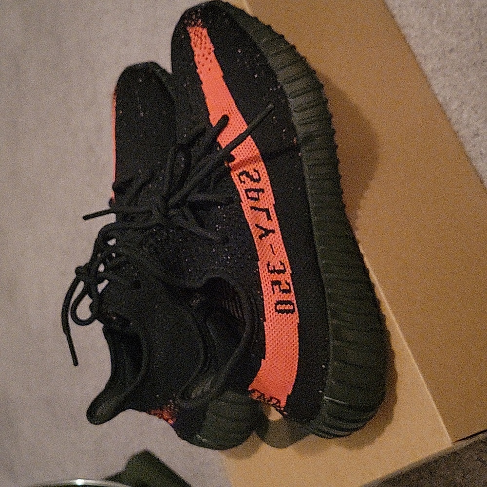 New Yeezy Boost 350 V2